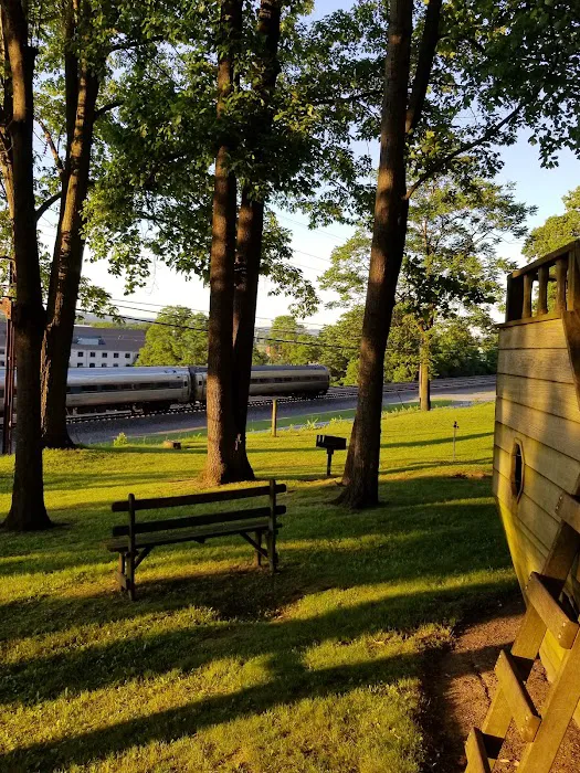 The Loose Caboose Campground Picture 8