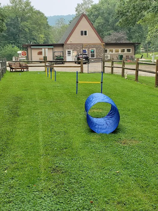 Rustic Creek Family Campground Picture 9