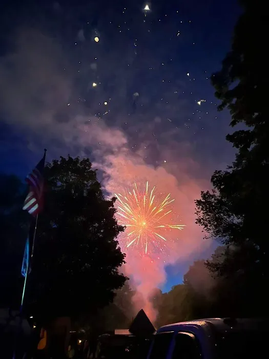 Rustic Creek Family Campground Picture 3