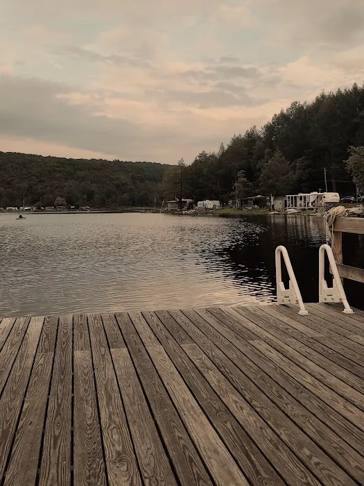 Lake Timberline Picture 4