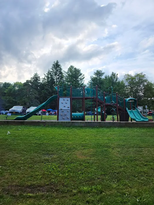 Thompson's Lake Campground Picture 2