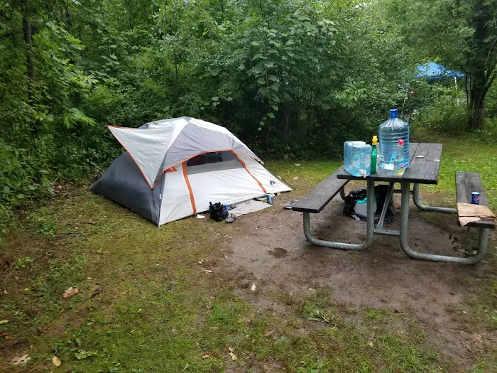 Thompson's Lake Campground Picture 8