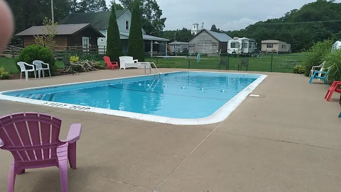 Tall Pines Campground & River Adventures Picture 2