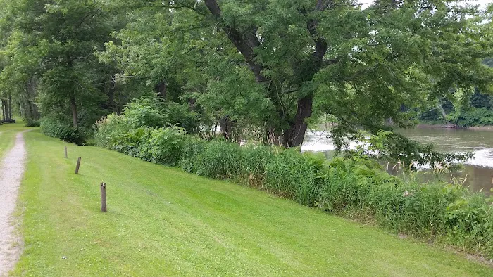 Riverside RV Campground Picture 10