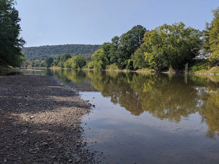 Riverside RV Campground Picture 9