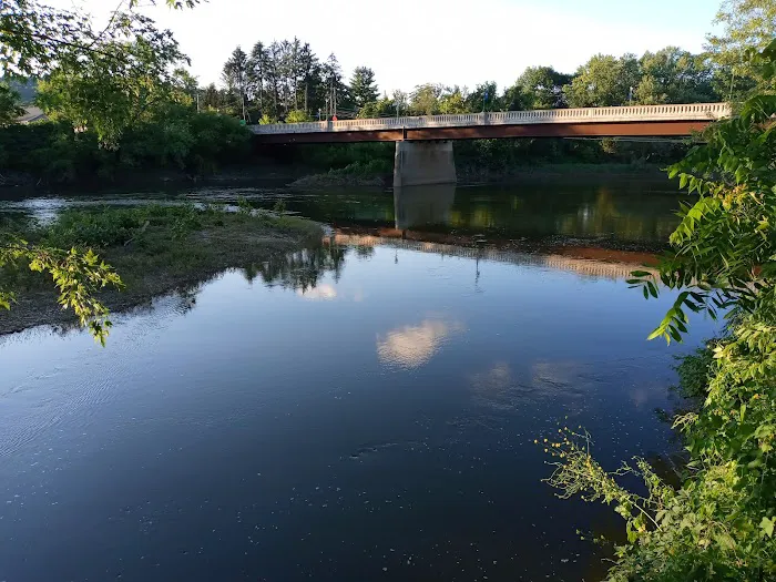 Riverside RV Campground Picture 3