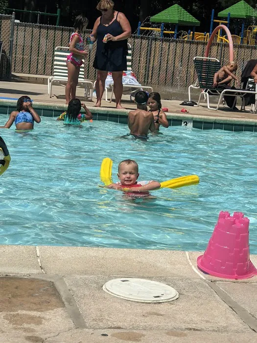 Tall Pines Campground Resort Picture 4