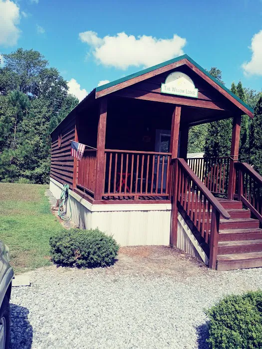 Tall Pines Campground Resort Picture 6