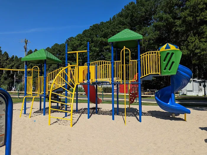 Tall Pines Campground Resort Picture 9