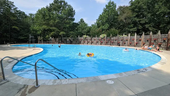 Holly Lake Campsites - Holly Lake Camp Store & Grill Picture 1