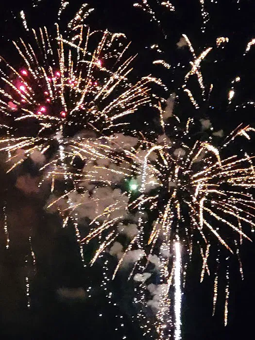 Hickories Park Camping and BBQ Area Picture 10