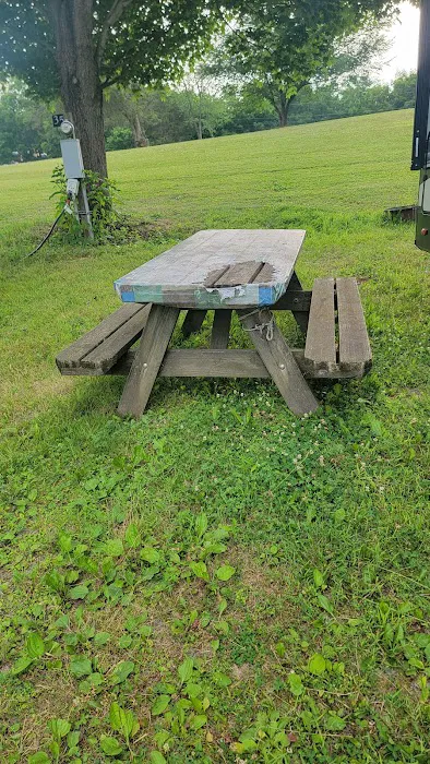 Riverside Acres Picture 3