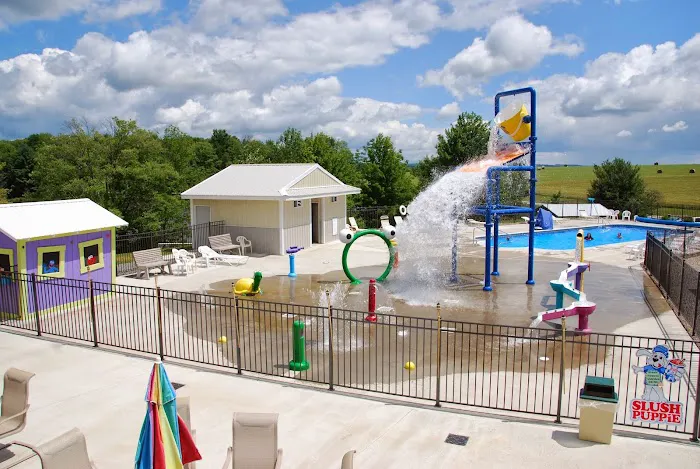 Pine Cradle Lake Family Campground Picture 2