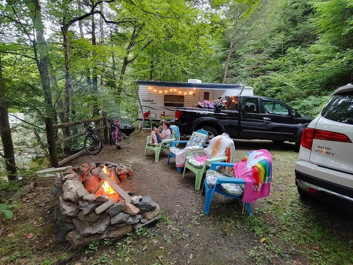 Walker Island Family Camping Picture 1