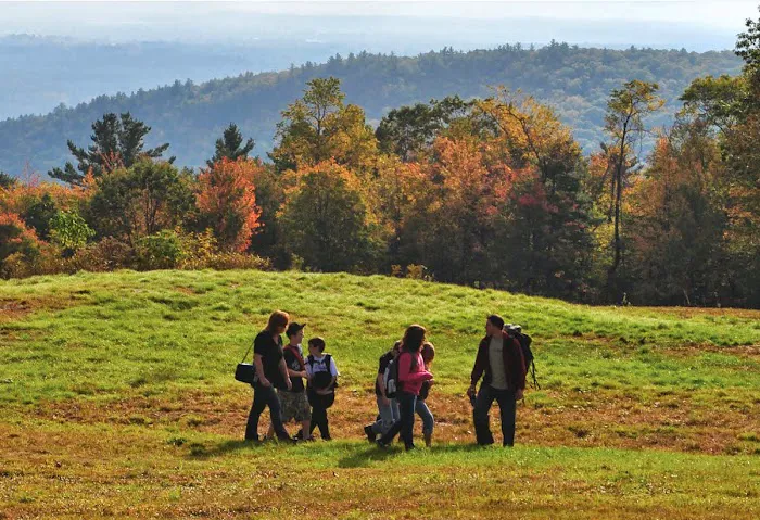 AMC Noble View Outdoor Center Picture 7