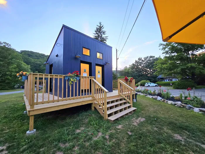 Pioneer Valley RV Campground Picture 4