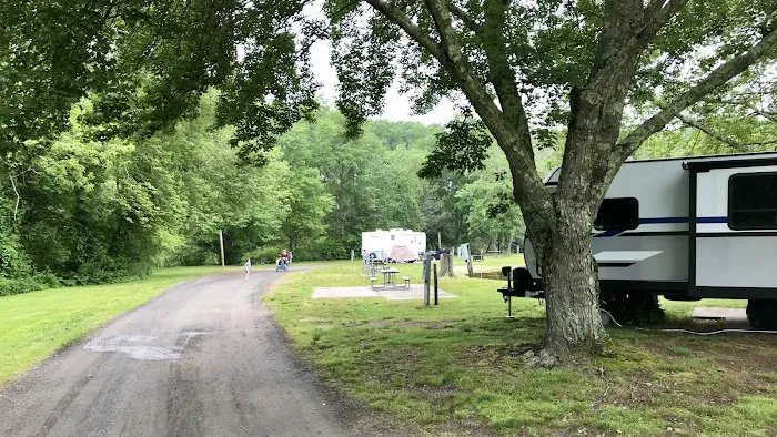 Riverdale Farm Campsite Picture 2