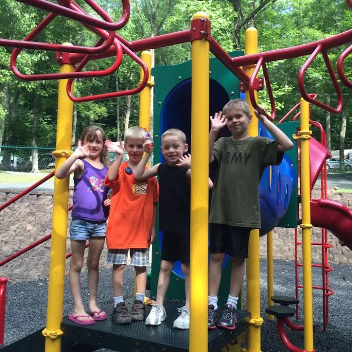 Adventure Bound Camping Resorts - Oak Creek Picture 4