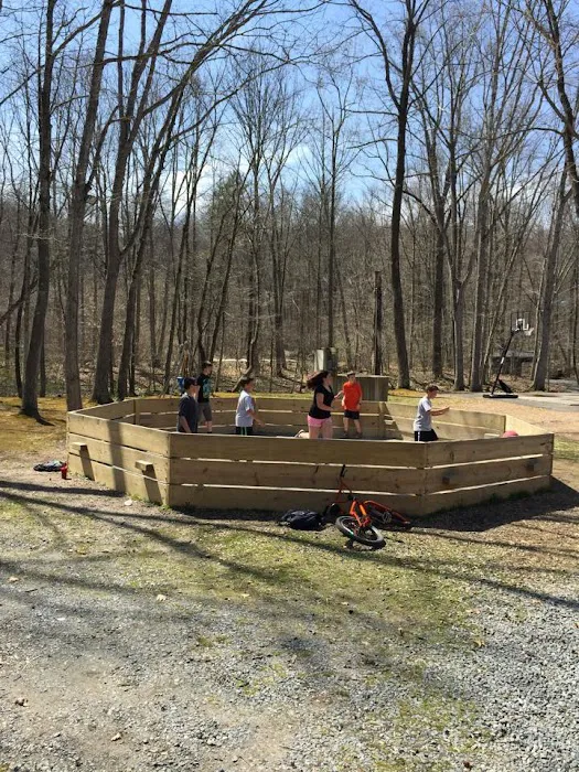 Adventure Bound Camping Resorts - Oak Creek Picture 9