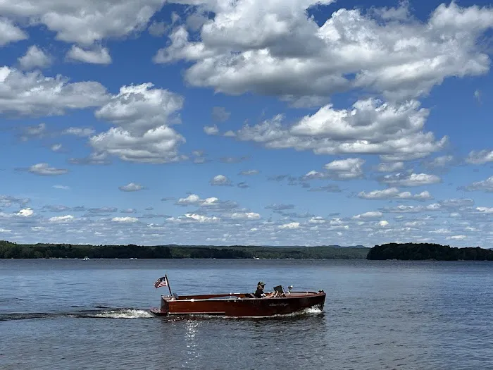 Rock Hollow Picture 3