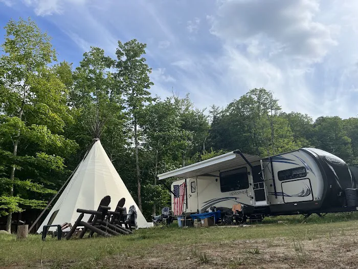 Rock Hollow Picture 6