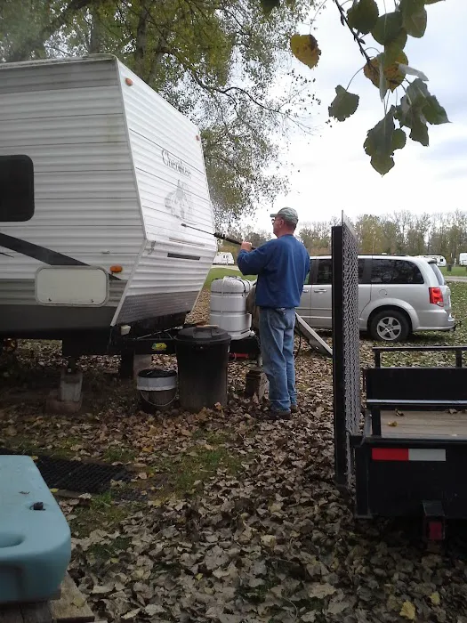 Lone Pine Campgrounds Picture 3