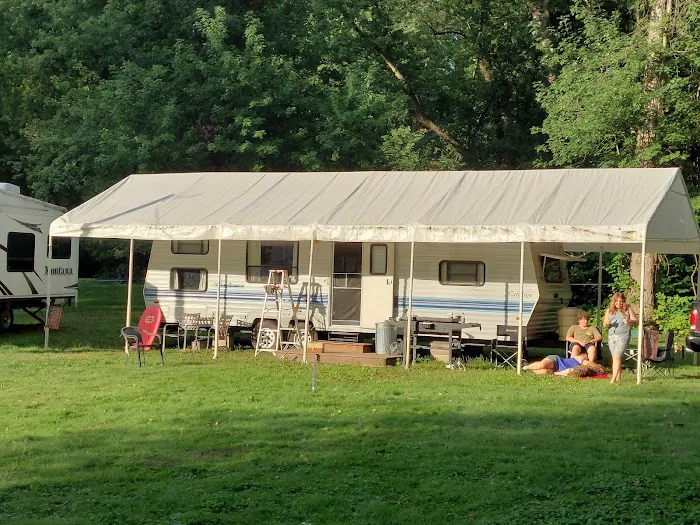 River beach campgrounds Picture 2