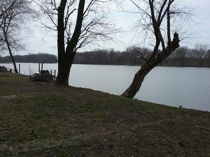 Stiely's Rivershore Campground Picture 7