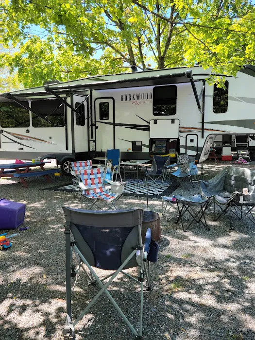 Pinch Pond Family Campground Picture 10