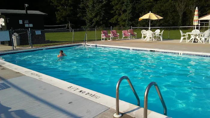 G & R Recreation Campground Picture 3