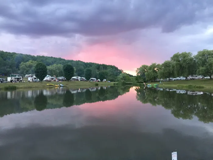 Country Hills Campgrounds Picture 8