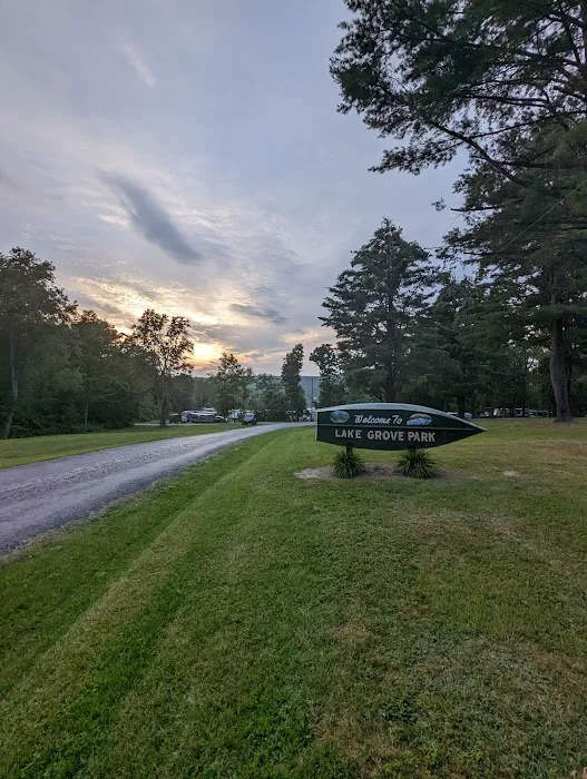 Lake Grove Park Picture 2