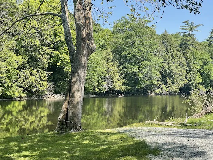 Rivers Edge Retreat Picture 4