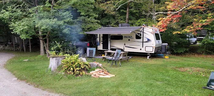 Howell's Camping Area Picture 3