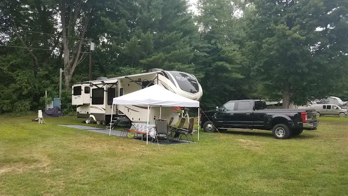 Travelers Woods NE Inc Picture 6