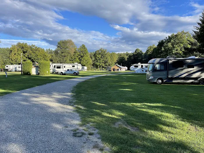 Travelers Woods NE Inc Picture 4