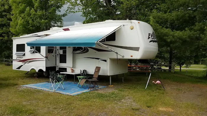 Travelers Woods NE Inc Picture 3