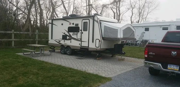Cliff and Ed's Campground Picture 3