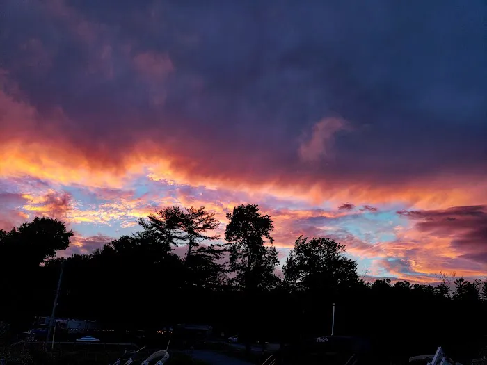 Watersedge Campground Picture 1