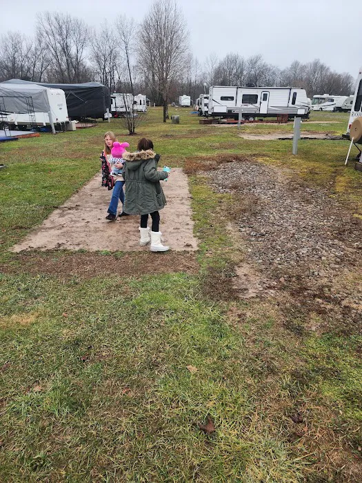 Mayfair Campground Picture 10