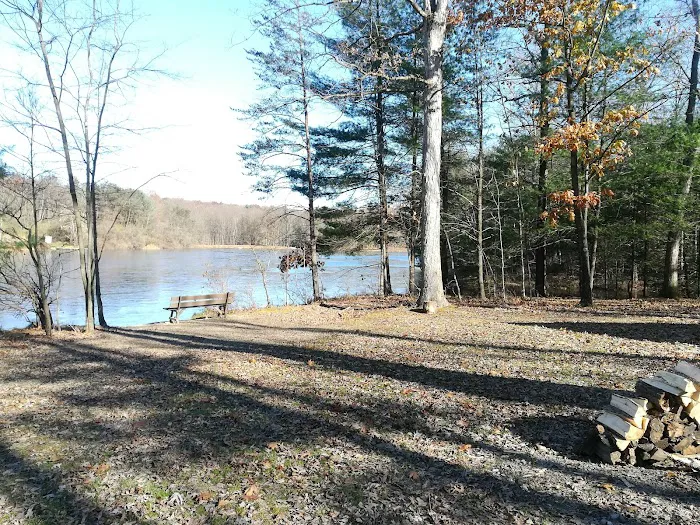 Lake Heron Retreat Picture 10