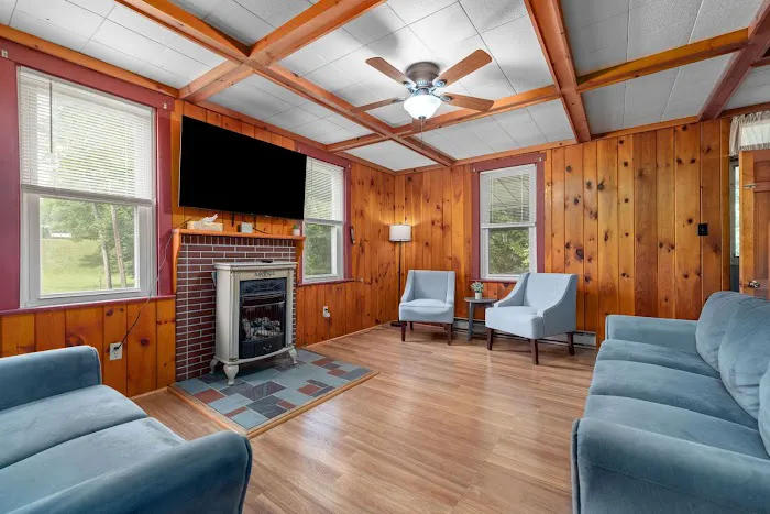 Hidden Valley Camping Resort Picture 2