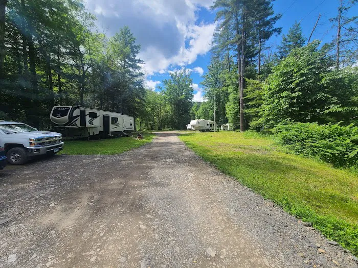 Oilmen's creekside RV sites Picture 2