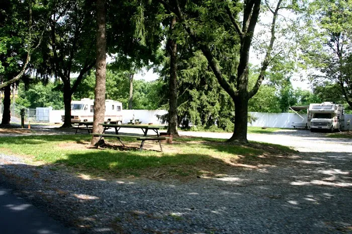 Harrisburg East Campground and Storage Picture 2