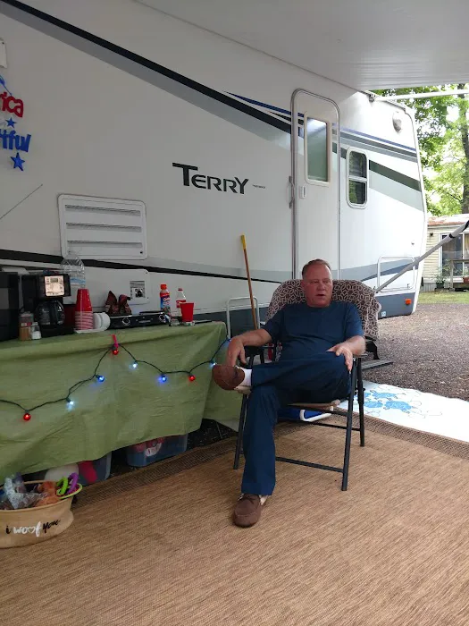 Woodlawn Campground Picture 3