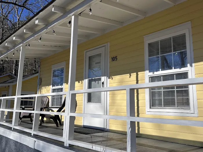 Pine Lane Lookout Picture 3