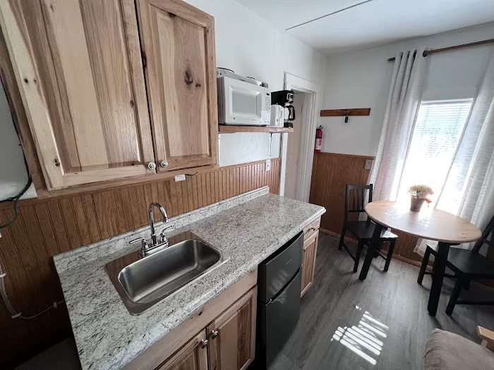 Pine Lane Lookout Picture 5