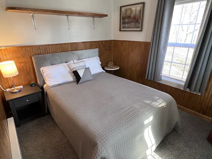 Pine Lane Lookout Picture 4