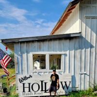 The Barn at Willow's Hollow ico