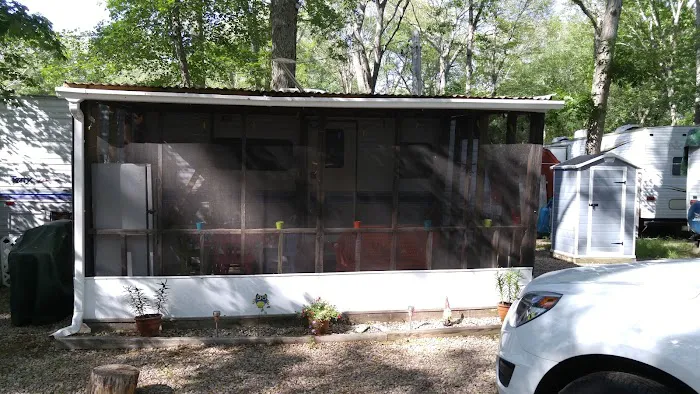 Holly Tree Camper Park Picture 1